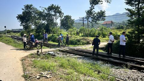 Triển khai thực hiện xoá bỏ các lối đi tự mở qua đường sắt trên  địa bàn tỉnh Lạng Sơn