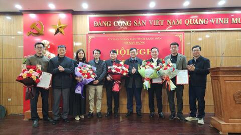 Hội nghị Công bố các quyết định của Giám đốc Sở Xây dựng về công tác cán bộ